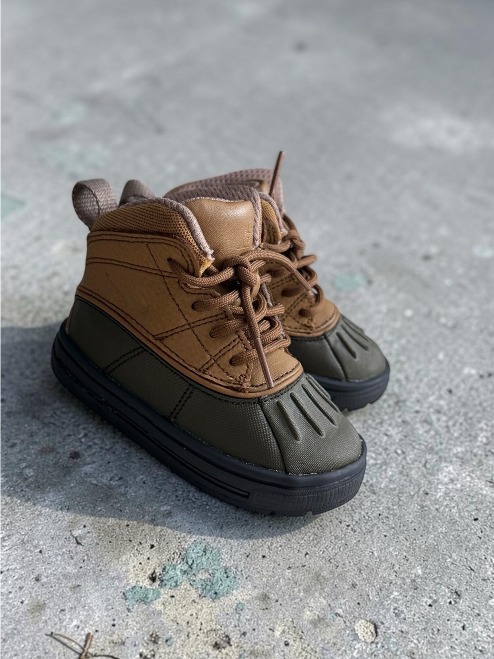 Nike Kids Two-Tone Brown and Olive Duck Boots